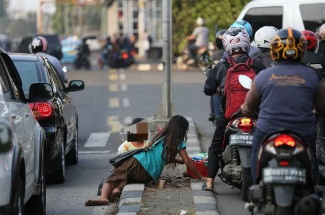 Pengemis di Simpang Garuda Sakti Maksa Minta Uang, Ini Kata Polisi
