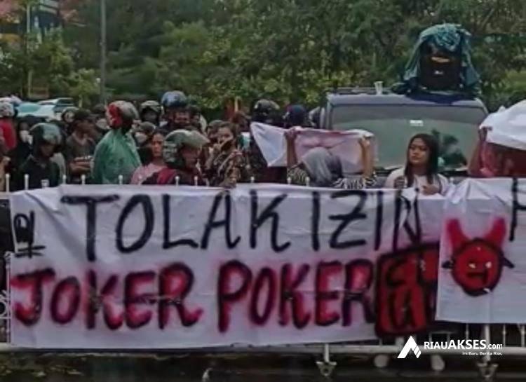 Heboh Pub Malam Joker Poker di Negeri Melayu Islamis Diberi Izin, Muflihun Ancam Anak Buah yang Bermain: Tak Ada Sampai ke Saya!