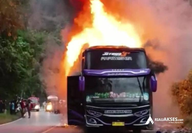 Ralat! Bus yang Terbakar Bukan Bawa Rombongan Anggota DPRD Kuansing dan Istri, Tapi Dinas Pemberdayaan Perempuan dan Anak
