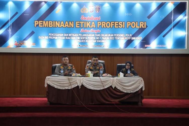 Cegah Anggota Nakal, Propam Polda Riau Gelar Pembinaan Etika Profesi di Polres Kuansing