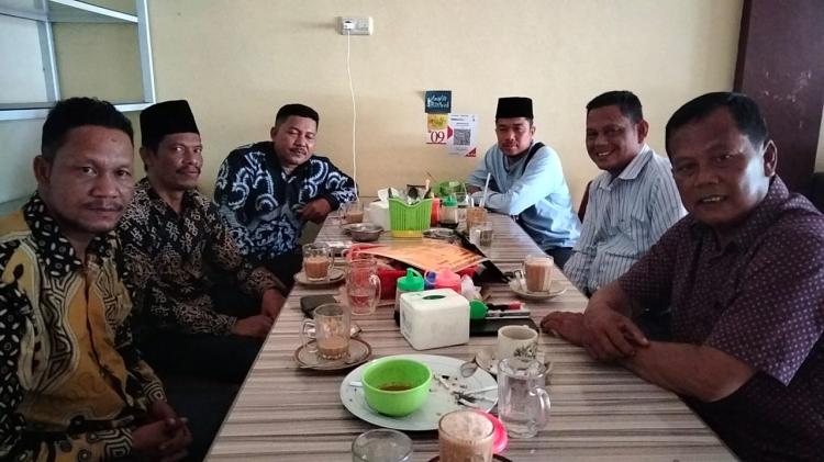 Ramai-ramai Kades di Rohil Mengadu ke DPRD Riau, Jalan Rusak Parah Harga Sawit Anjlok