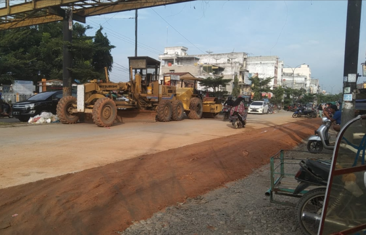 Warga Protes Proyek Jalan Beton di Depan Pajak Lama Bagan Batu Ditimbun Tanah dan Kerikil