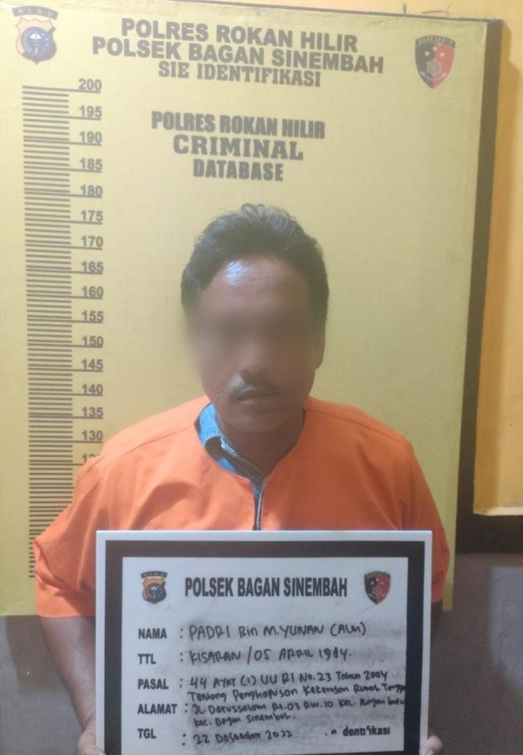 Ribut Jelang Tidur Malam, Suami di Rohil Tuduh Istrinya Selingkuh dengan Tetangga Lalu Main Tangan