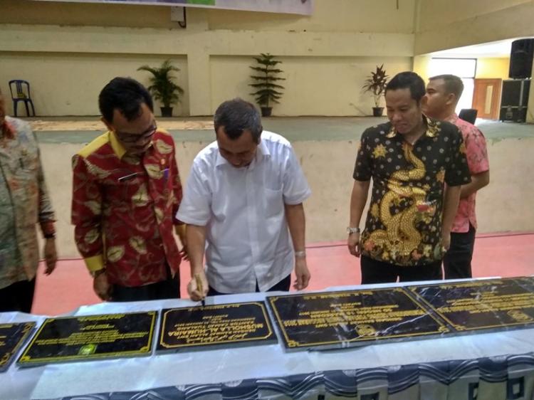 Gubernur Riau Resmikan Jalan Alternatif Pekanbaru-Siak di PT SIR