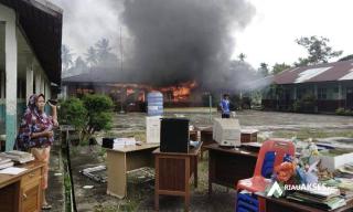 Breaking News! Kantor Madrasah di Kepulauan Meranti Ludes Dilalap Api