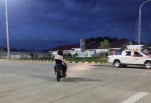 Pakai Aplikasi Google Maps, Pengendara Motor Tersesat Masuk Jalan Tol Pekanbaru-Dumai