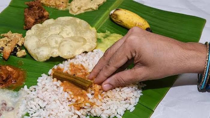 Ternyata ini Alasan Orang Minang Lebih Suka Makan Pakai Tangan