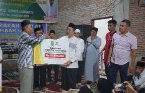 Gubernur Riau Serahkan 300 Paket Sembako Dari Baznas untuk Kaum Duafa di Ujung Batu Rohul