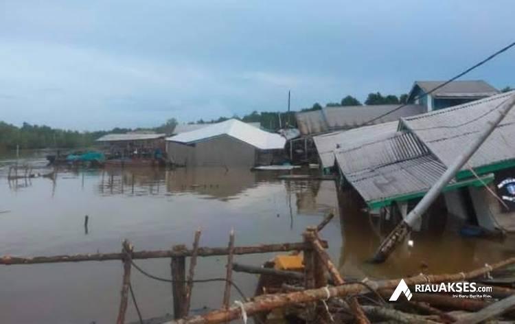 Longsor di Kuindra Inhil, Satu Rumah Hanyut ke Sungai dan 7 Lainnya Roboh