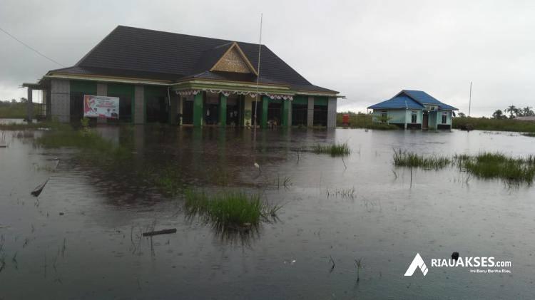 Masyarakat Pesisir Riau Diminta Waspada Potensi Banjir Rob