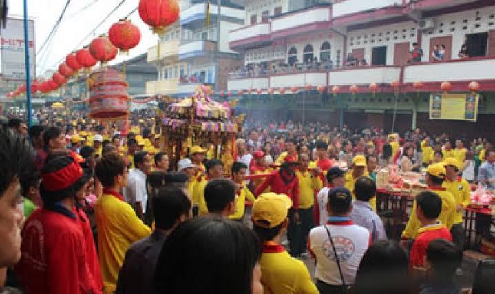 Puncak Perayaan Imlek di Selatpanjang Ditutup Dengan Pawai Cue Lak, Ternyata Begini Sejarahnya