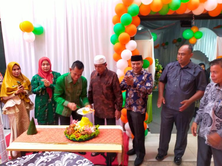 Peringati Hari Jadi ke-3, RS Ibunda Rohil Gelar Sunat Masal dan Santunan
