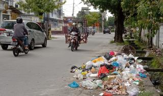 Alasan Sanksi Tipiring Belum Diterapkan Bagi Pembuang Sampah Sembarangan di Pekanbaru