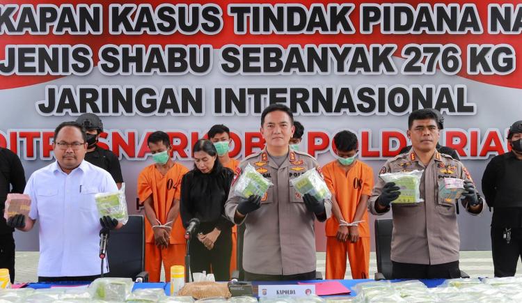 Terbesar Dalam Sejarah Pengungkapan Narkoba Oleh Polda Riau, Berhasil Amankan 276 Kg Sabu dan Bekuk 5 Pelaku
