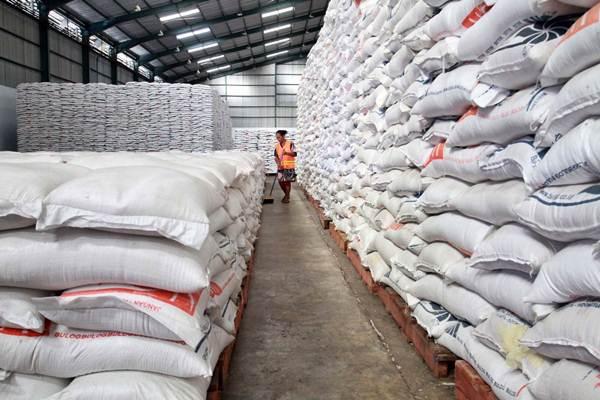 Pemprov Riau Pastikan Stok Beras Aman Untuk Empat Bulan ke Depan