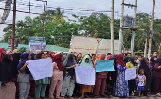 Ratusan Warga Kuansing Unjuk Rasa Tolak Pertambangan Batu Bara di Cerenti