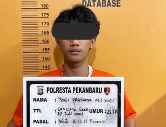 Ambil Handphone Yang Tertinggal di Gerai ATM, Seorang Pria diamankan Petugas