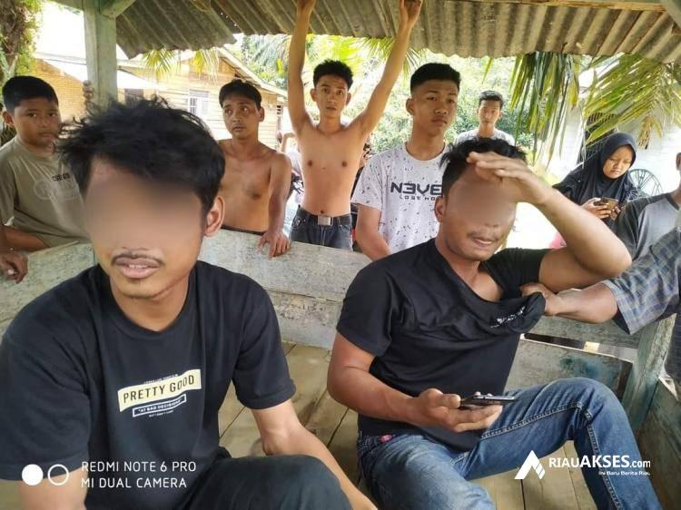 Jambret Seorang Wanita, Dua Pria ini Digiring Warga ke Polsek Bagan Sinembah
