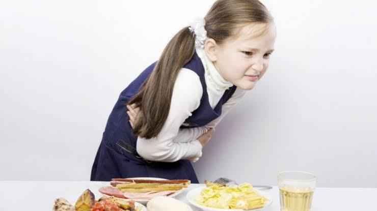 Alami Keracunan Usai Jajan di Kantin Sekolah, 8 Murid di Bengkalis Dilarikan ke Rumah Sakit