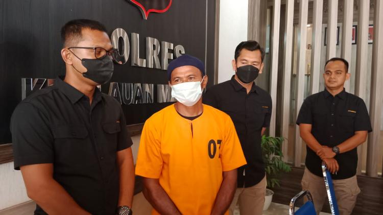 Pernah Viral Tidur di Atas Tumpukan Uang, Kini Mantan Kades di Kepulauan Meranti Dihukum 34 Bulan Penjara