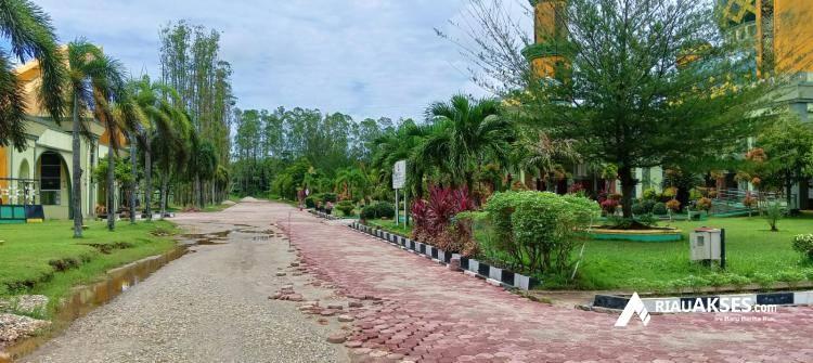 Proyek Paving Blok Masjid Agung Ar Raudah Kuansing Mangkrak, Pengurus Mengadu ke Gubernur