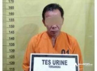 Diduga Sering Lakukan Transaksi Narkoba di Rumahnya, Kakek di Rohil Tak Berkutik Saat Diamankan Polisi