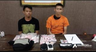 Polsek Kemuning Amankan 4 Orang Pelaku Narkoba di Dua Lokasi Berbeda