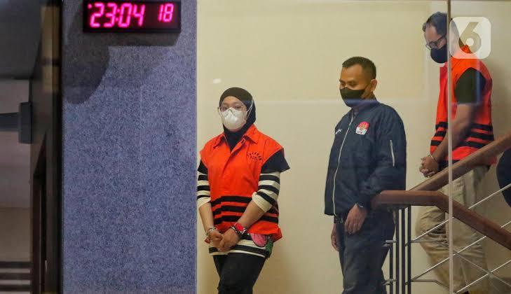 Orang Dekat Bupati Meranti M Adil Disebut Jadi Pengepul Uang Suap