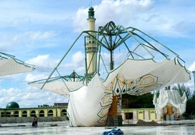 Salat Idul Fitri Gagal Digelar di Masjid An Nur Riau Gara-gara Proyek Payung Elektrik Mewah Tak Kunjung Selesai