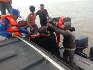 Nelayan Hilang Tenggelam di Perairan Rokan Hilir Ditemukan Meninggal Dunia