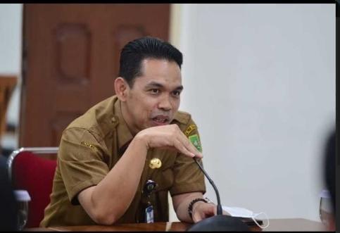 Heboh Gubernur Syamsuar Rekom Calon Mahasiswa ke Rektor Unri, Kadiskominfo Klaim Tak Ada Barter Uang Gratifikasi