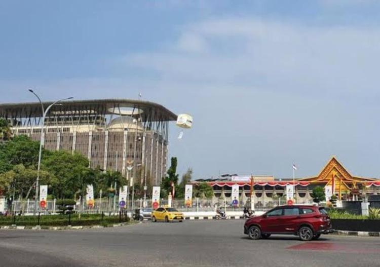 Proyek Mangkrak Pemprov Riau Nyaris Tembus Setengah Triliun, Payung Masjid An Nur Nilainya masih Kecil