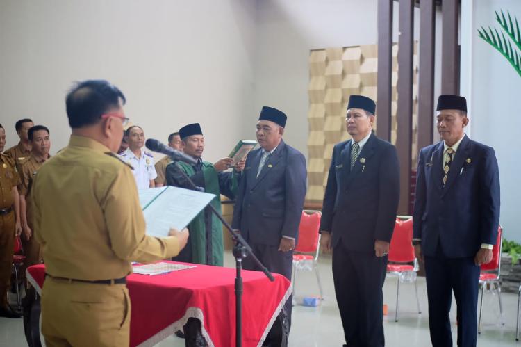 Asmar Lantik 3 Pejabat Tinggi Pratama Pemkab Kepulauan Meranti: Jabatan Bukan Hadiah!