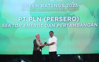 PLN Raih Predikat Green Ratings di Sektor Energi dan Pertambangan Pada Green Economic Forum 2023, Bukti Komitmen Bangun Energi Hijau
