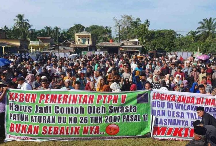 1.500 Warga Kampar Tolak Perpanjangan HGU PTP Nusantara V: BUMN Harus Jadi Contoh Penyediaan Kebun Plasma 20 Persen untuk Masyarakat!