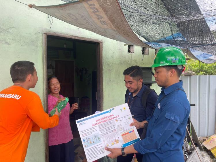 Minimalisir Kecelakaan, PLN Gelar Sosialisasi Keselamatan Ketenagalistrikan di Pulau Ngenang