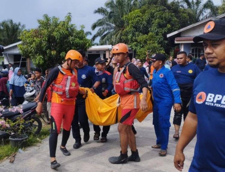 Jenazah Bocah Perempuan yang Tewas Tenggelam di Sungai  Siak Ditemukan