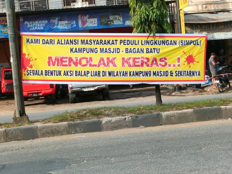 Balap Liar Marak di Bagan Batu, Warga Protes Sebar Spanduk Minta Aparat Hukum Bertindak