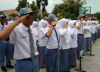 Pengadaan Seragam dan Atribut Lewat Koperasi Sekolah di Jatim Ringankan Beban Orangtua: Bisa Bayar Secara Cicilan dan Kualitas Terjaga