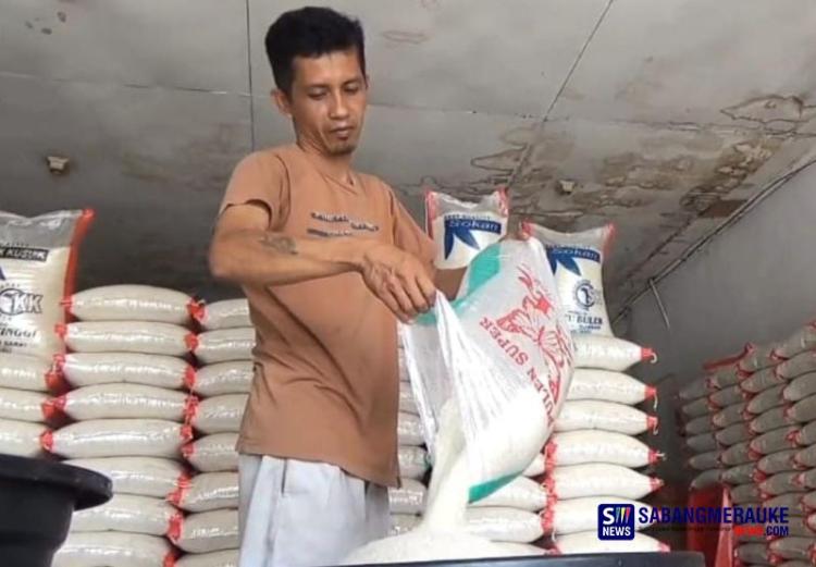 Sumbar Belum Masa  Panen, Harga Beras  di Pekanbaru Merangkak Naik
