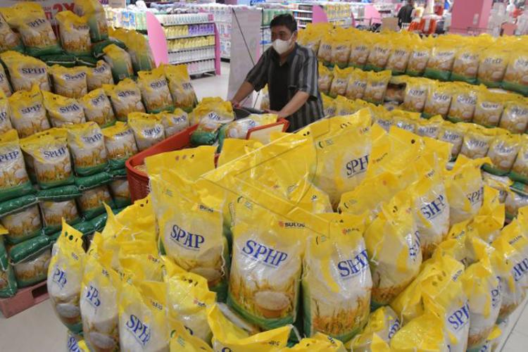 Harga Beras Melambung, Pemerintah Berikan Alternatif Beralih ke Beras SPHP