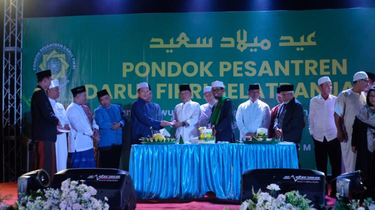 Dihadiri Sejumlah Tokoh Riau, Tasyakuran Milad Ponpes Darul Fikri ke-4 Digelar Meriah dan Spektakuler