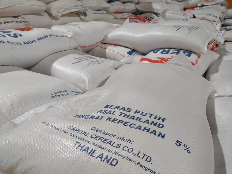 Harga Beras Melambung, Masyarakat Beralih ke Beras Thailand