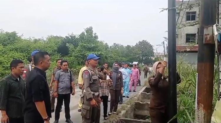Pemasangan Semrawut, Sembilan Tiang Provider Disegel Satpol PP