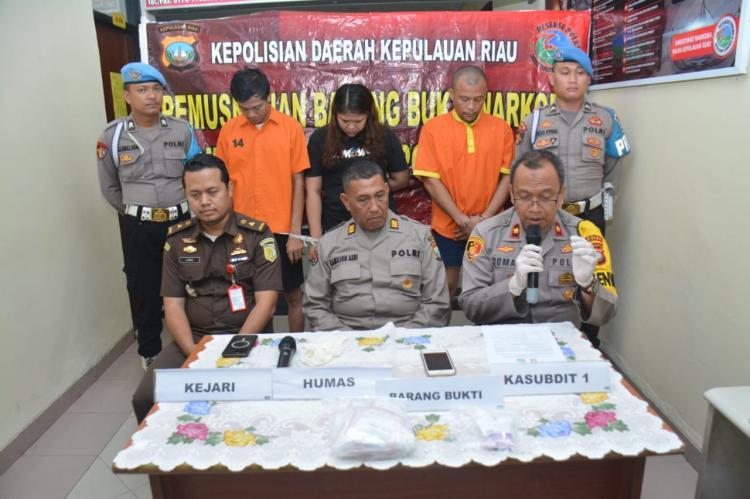 Demi Biaya Nikah, Sejoli di Batam Rela Edarkan Ekstasi