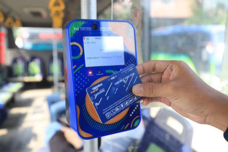 Terapkan Pembayaran Non Tunai, Pendapatan Bus TMP Makin Menurun, Kok Bisa?