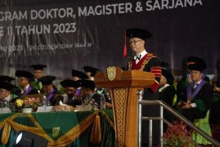 2.418 Mahasiswa UIR Diwisuda, Rektor: Jangan Sakiti Hati Orangtua!