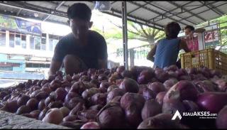 Jelang Nataru, Harga Sayur-mayur Naik Dua Kali Lipat di Pasar Tradisonal Pekanbaru 