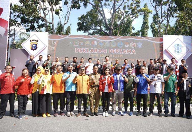Wujudkan Pemilu Damai 2024, Polda Riau Gelar Deklarasi Tertib Berlalu Lintas