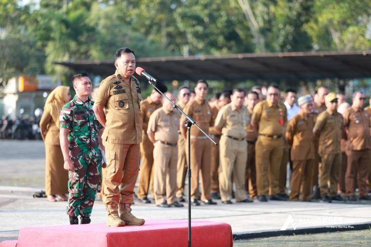 Plt Bupati Asmar Tegaskan Tidak Ada Pemberhentian Tenaga Honorer